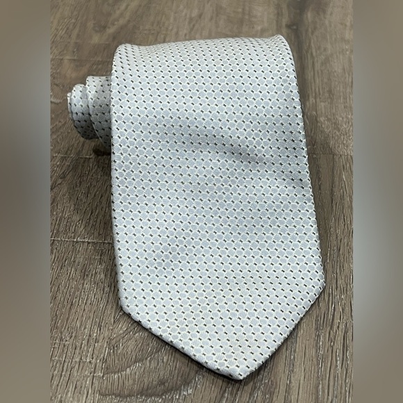 Brioni Tie 100% Silk Made in Italy Subtle Geometric Business Power Tie EUC Lux - Picture 2 of 12